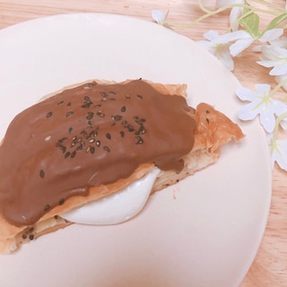 パリパリ黒ごまデニッシュꕤチョコホイップ☆